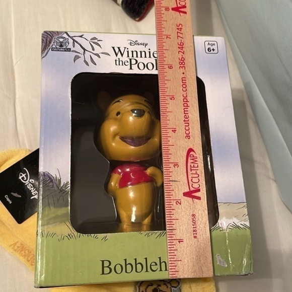 Disney Winnie The Pooh Bobblehead & Yellow Lace Top Socks - Picture 2 of 11